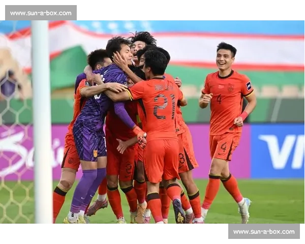 泰国鏖战乌兹别克斯坦引爆亚洲足坛谁能抢下关键晋级主动权